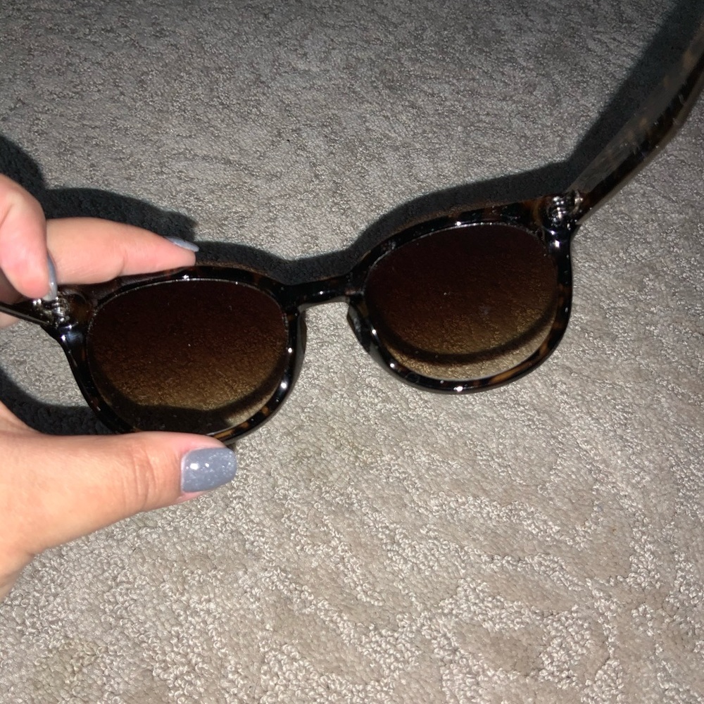 tortoise shell sunglasses - Picture 5 of 7